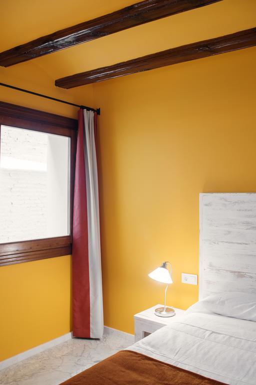 Ad Hoc Carmen Hotel Valencia Room photo